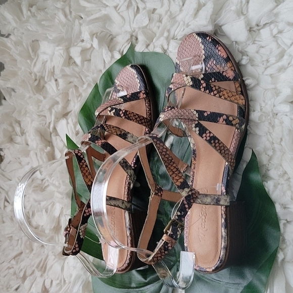 Madewell The lori sandals in snake Embossed leather - Picture 4 of 12